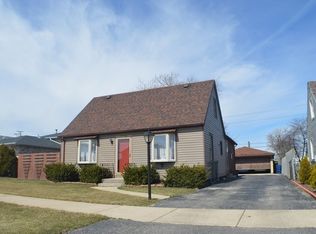 5736 W 87th Pl, Oak Lawn, IL 60453