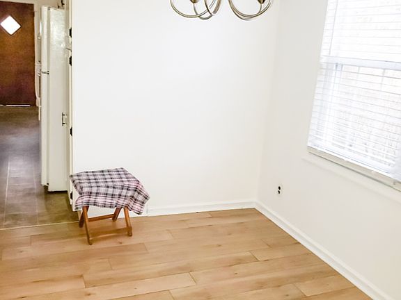 3rd image of 8 E Marthart Ave #A