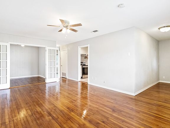 5th image of 704 Curtiss Ave
