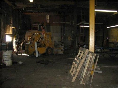 3rd image of 301 S 3rd St