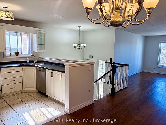 3rd image of 204 Oakdale Ave Unit B