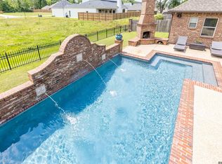 14472 Oak Path Dr, Prairieville, LA 70769