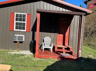 65 Clark Cemetery Rd, Prestonsburg, KY 41653