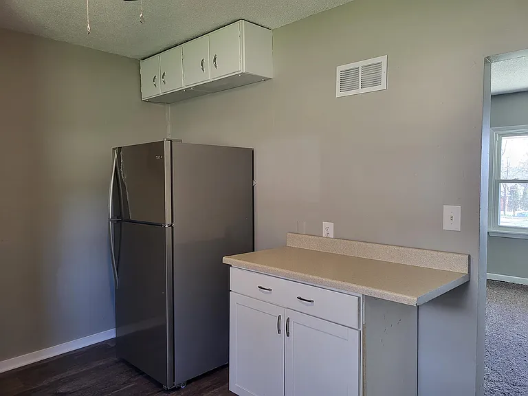 2608 Grant St — Photo 10