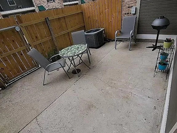 4624 Parkoaks Dr #12 — Photo 6