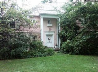 21508 Avalon Dr, Rocky River, OH 44116