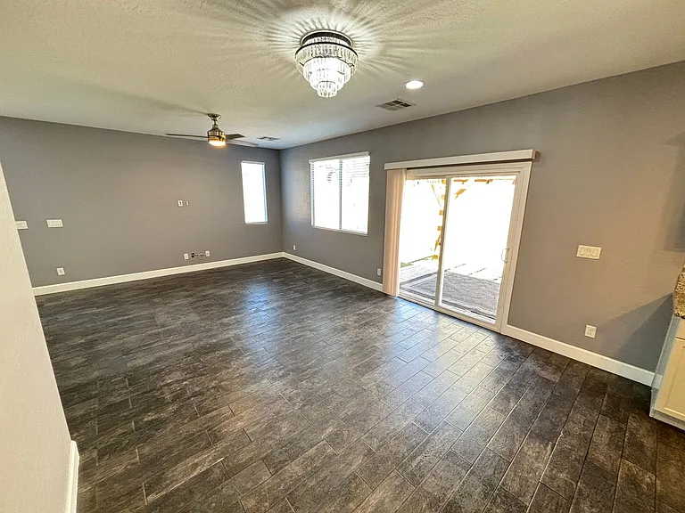 10612 Forum Peak Ln — Photo 5