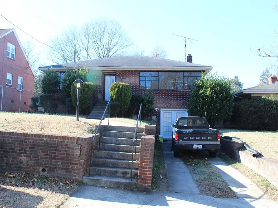 118 Nelson St