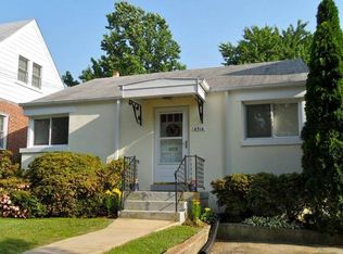 4514 Chestnut St, Bethesda, MD 20814