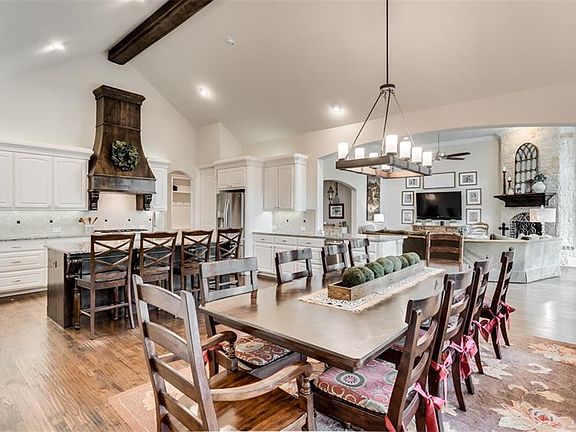 5th image of 2420 Sunny Knoll Cir