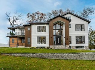 60 Baker Rd, Livingston, NJ 07039