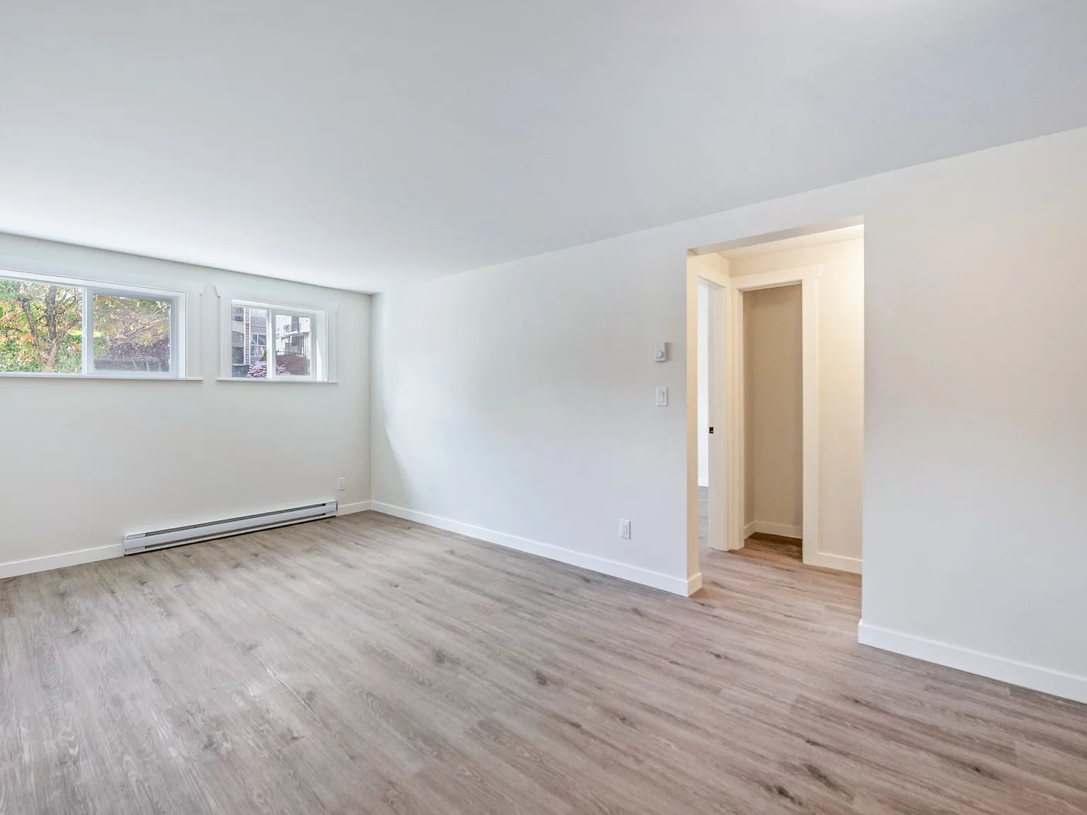 2 bed, 1.0 bath, 1200 sqft, $1,850 — Photo 4