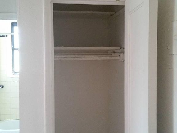 5th image of 2630 Ocean Ave APT B1