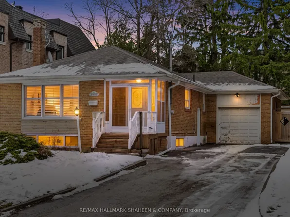 223 Hillcrest Ave, Toronto, ON M2N 3P3