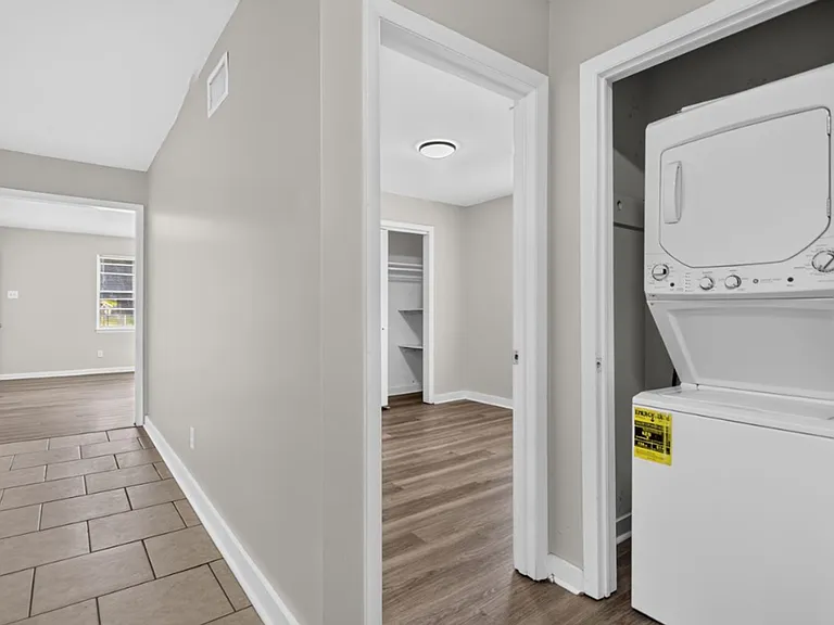 822 N Hughes St — Photo 16