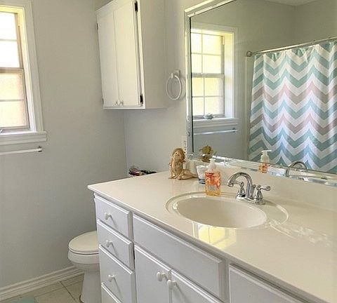 3rd image of 309 Robinhood Dr