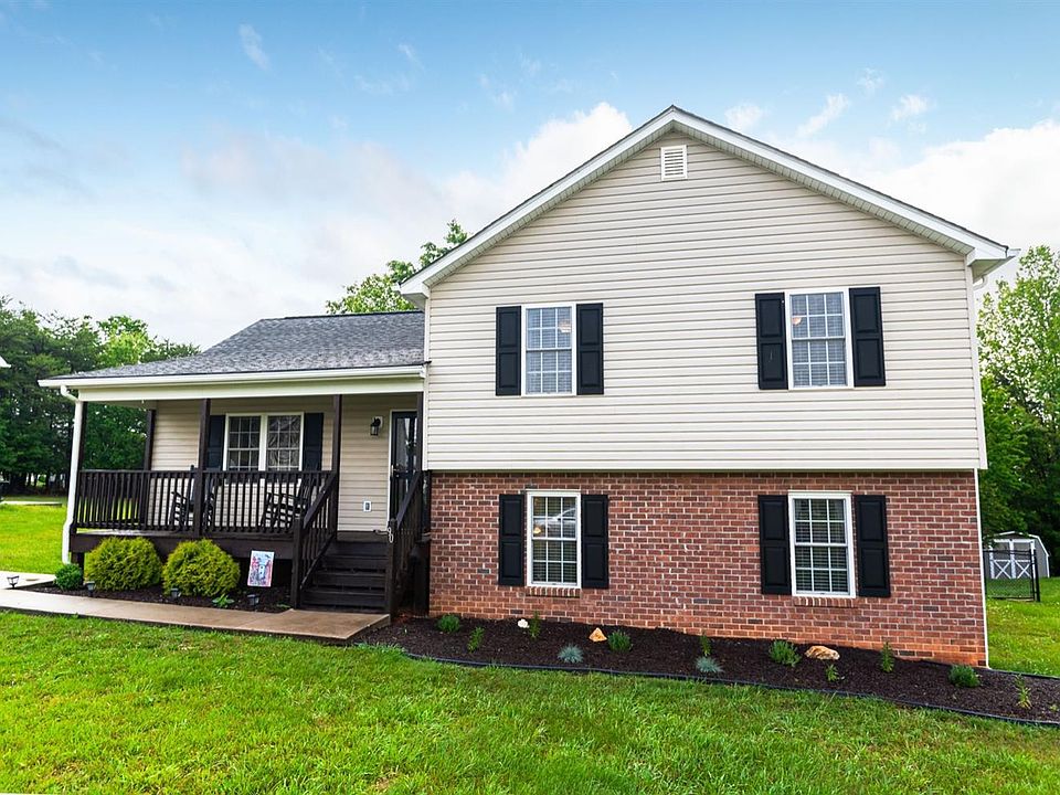 1st image of 90 Brenna Ln