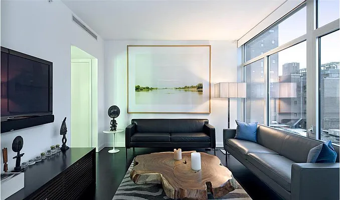 Rented by Compass | media 27
