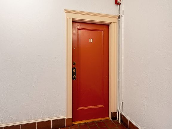 5th image of 40 Linnaean St APT 11