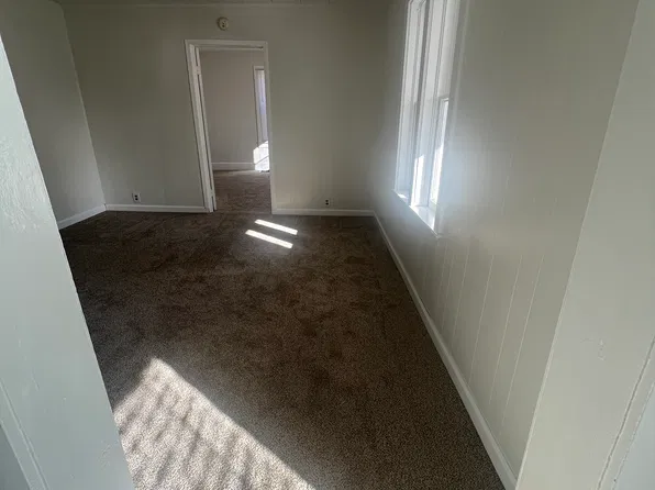 915 N 5th St #1, Ishpeming, MI 49849