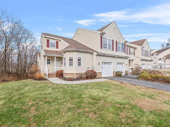 6208 High Ridge Court, Wappingers Falls, NY 12590