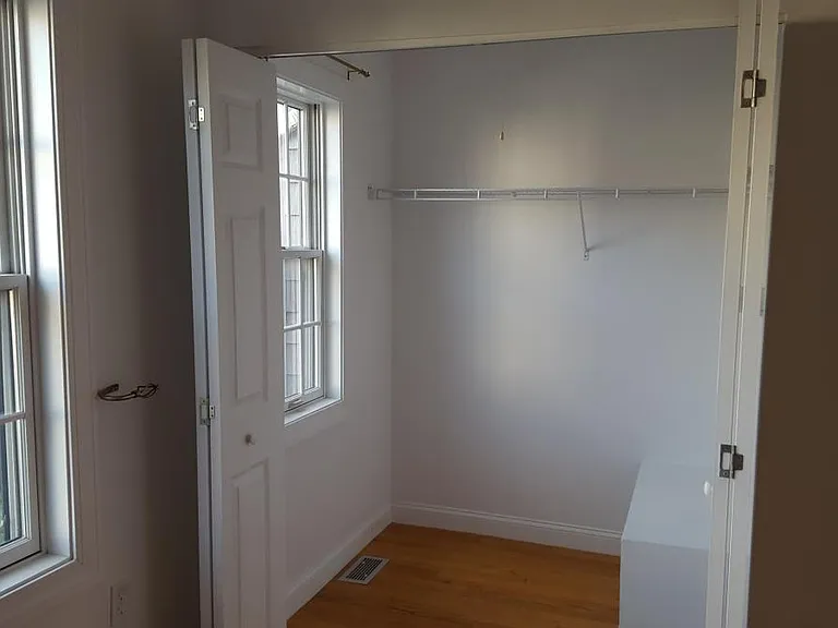 523 Hancock St — Photo 6
