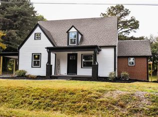 130 Greenway Dr, Mount Airy, NC 27030