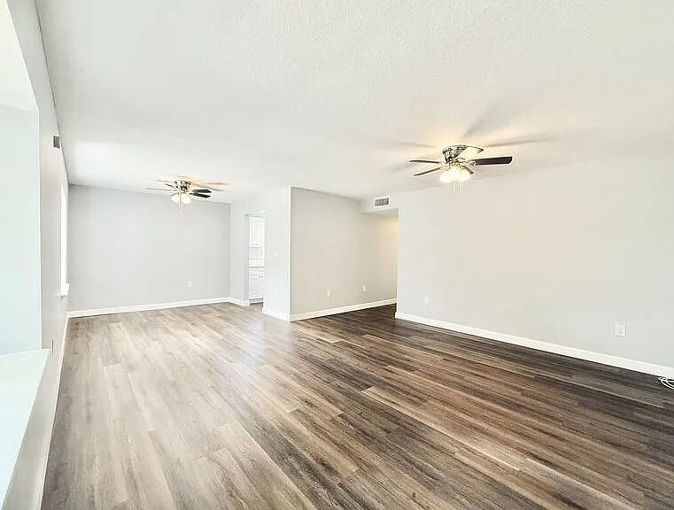 1712 Belleair Forest Dr #D — Photo 13