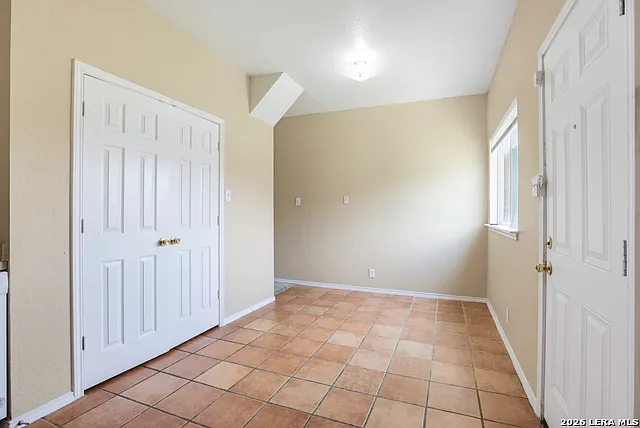 6342 Queens Castle Dr — Photo 9