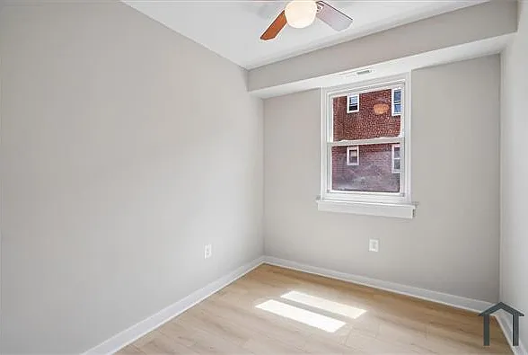 1410 Young St SE #8 — Photo 17