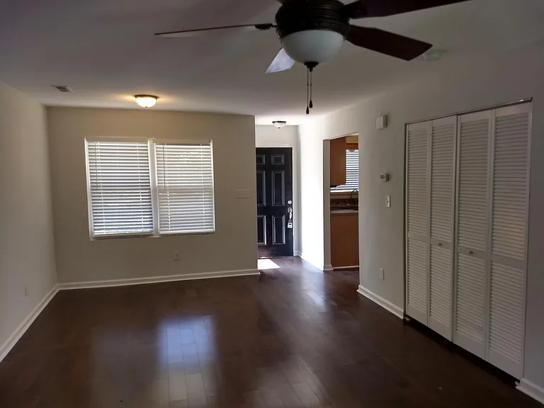 901 Timber Dr #B — Photo 3