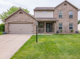 823 Pin Oak Ln, Franklin, IN 46131