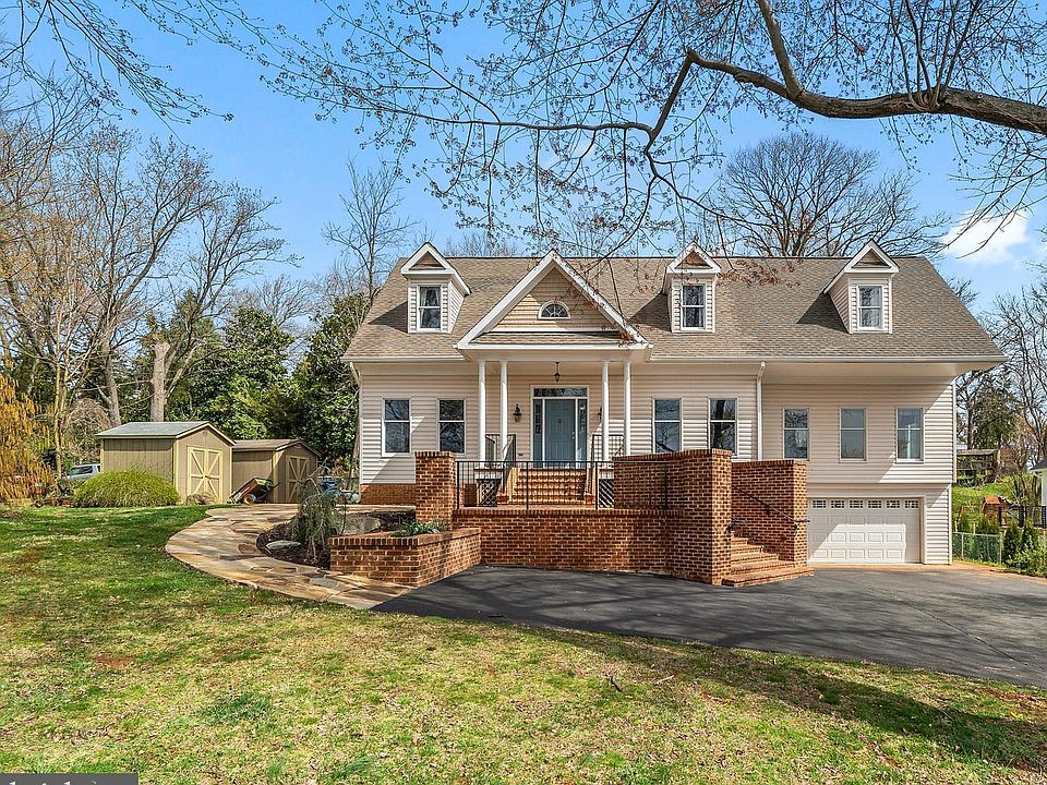 1st image of 131 Gaines St