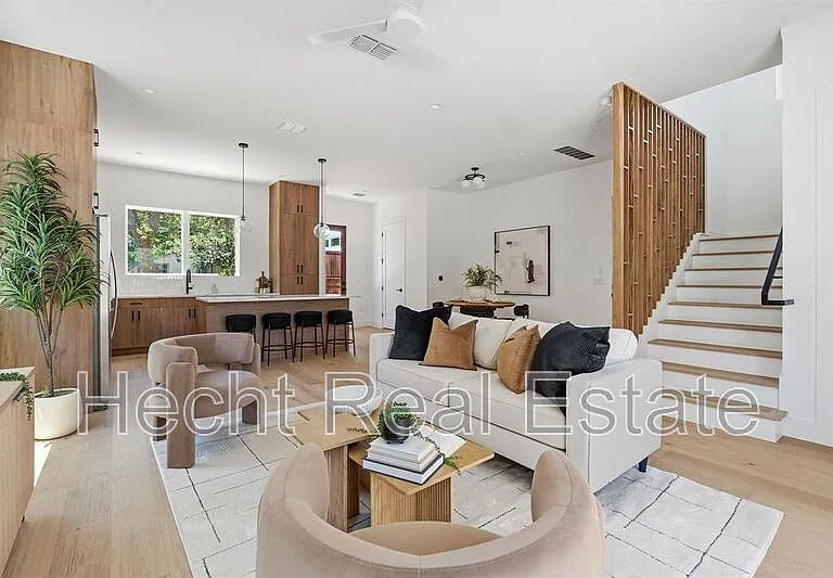 502 Normandy St #1 — Photo 6