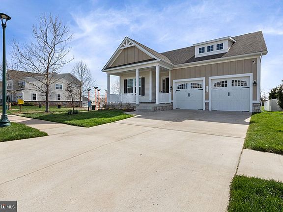 4th image of 1001 Aspen Rd