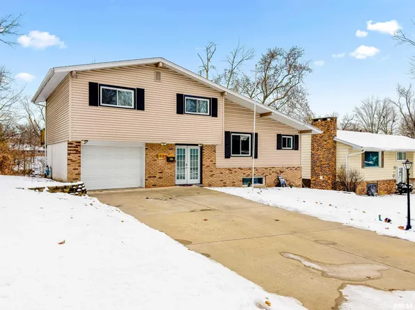 1720 W Willow Wood Dr, Peoria, IL 61614