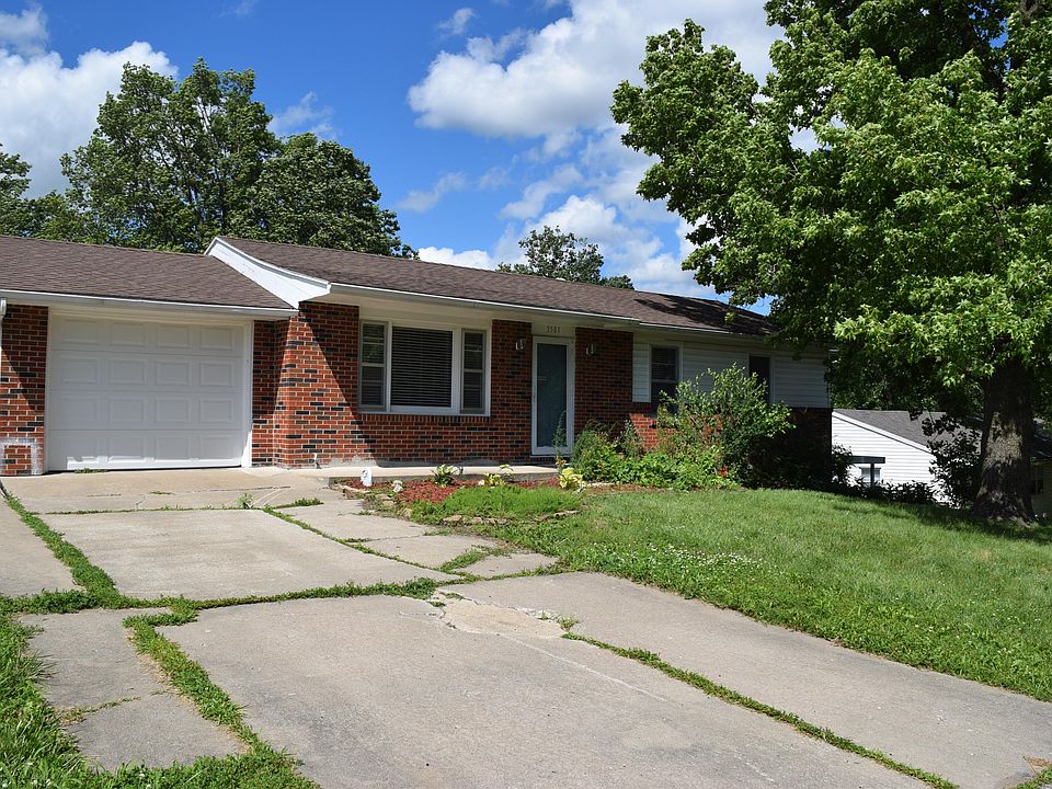 2nd image of 3501 Greeley Dr