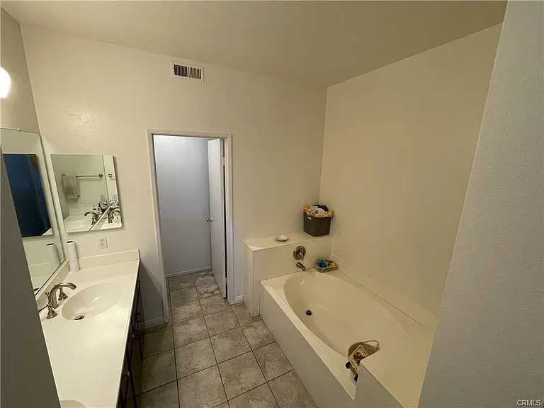 50 Abrigo — Photo 9