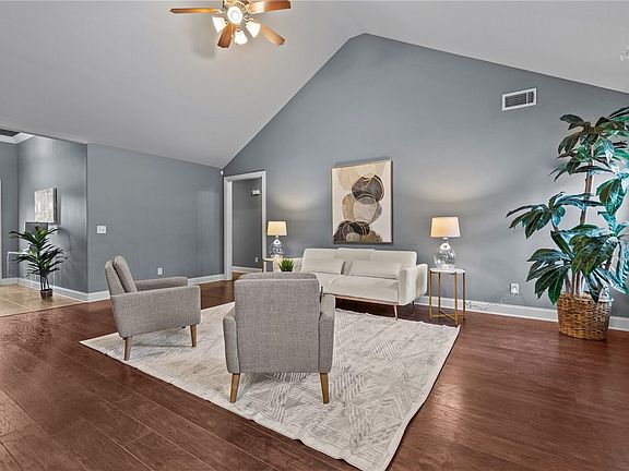 4th image of 1354 N Shetland Dr