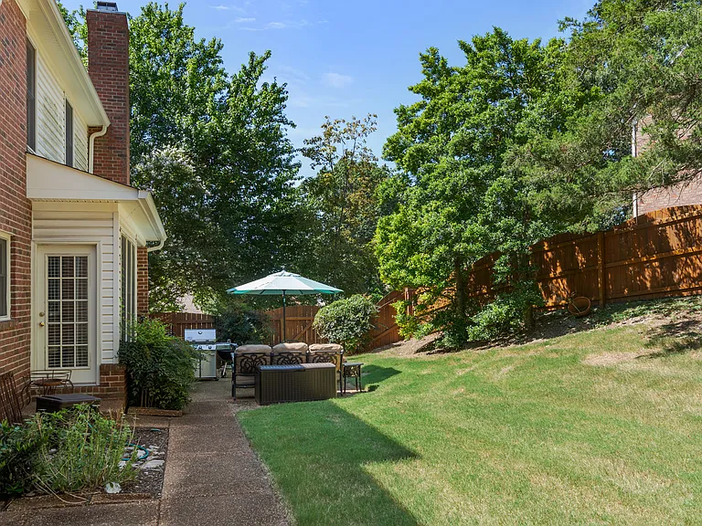 1520 Woodfield Ct — Photo 7