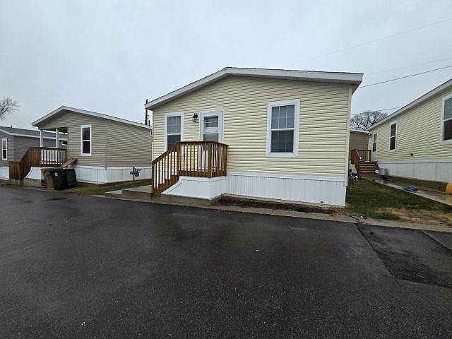 1st image of 198 Blue Jay Ln #198