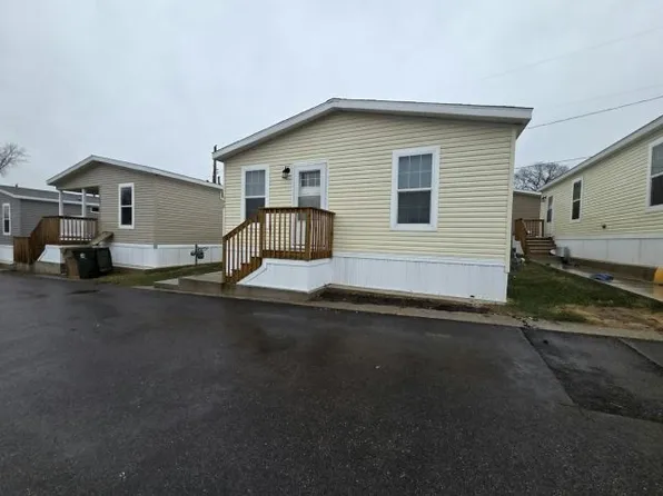 198 Blue Jay Ln #198, Madison, WI 53704