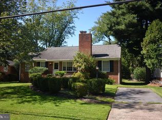 8918 Brierly Rd, Chevy Chase, MD 20815