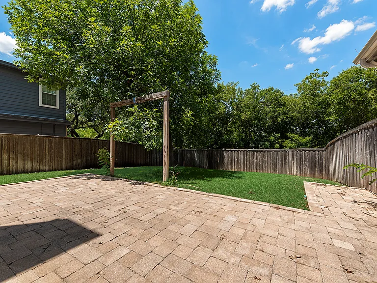 4641 Reunion Dr — Photo 24