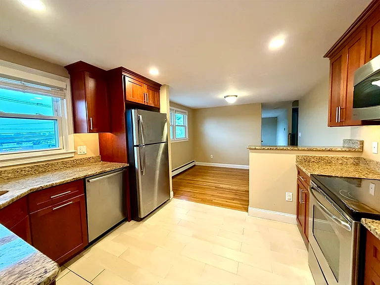 116 Upton Rd — Photo 4