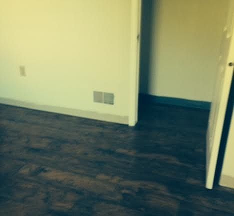 5th image of 5429 Lansdowne Ave #1