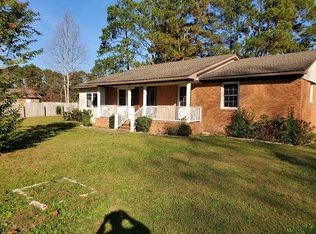 107 Birch Cir, Raeford, NC 28376