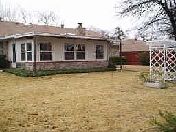 5th image of 600 Live Oak Dr