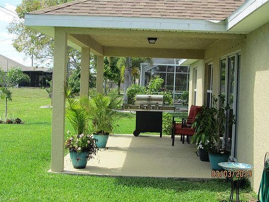 3rd image of 1516 SW 29th Ter