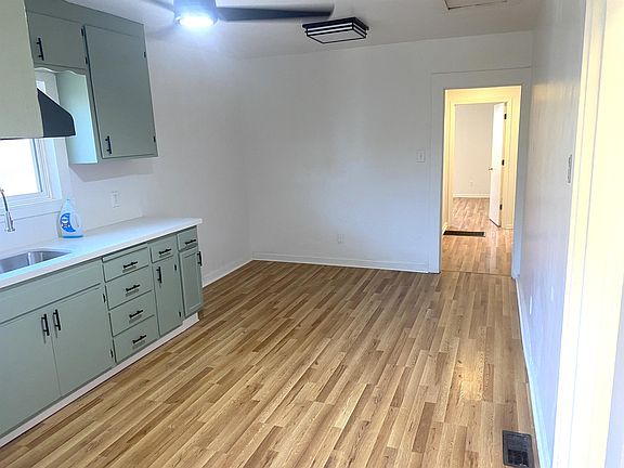 3rd image of 2625 67th Ave